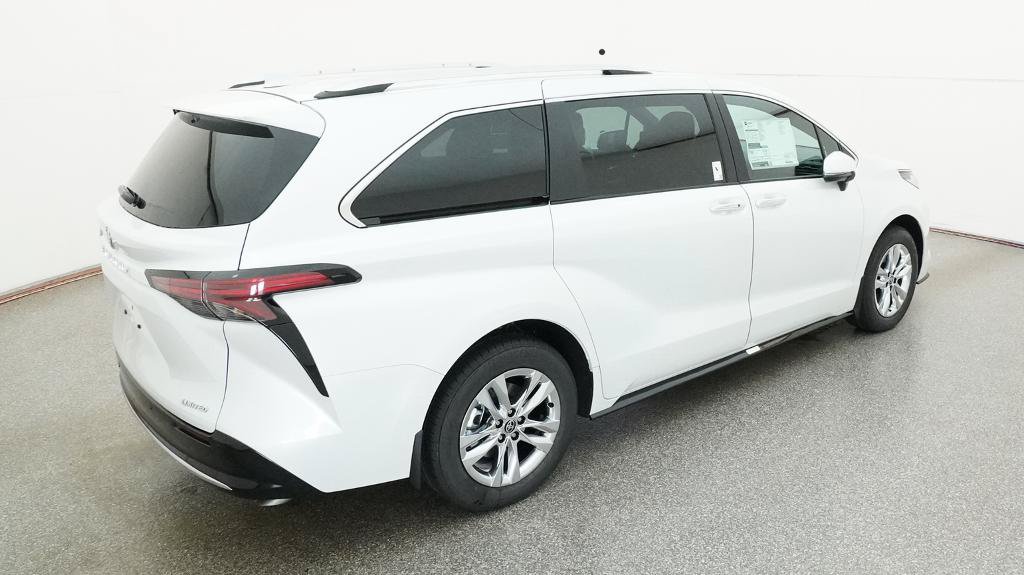 Used 2026 Toyota Sienna Limited FWD image 12