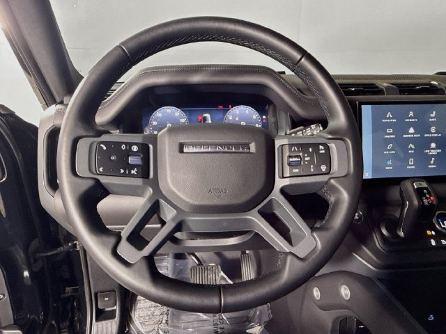 Certified 2025 Land Rover Defender 130 X-Dynamic SE AWD/4WD image 12