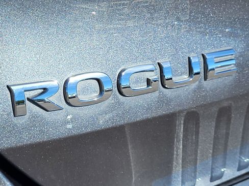Used 2019 Nissan Rogue SV AWD/4WD image 11