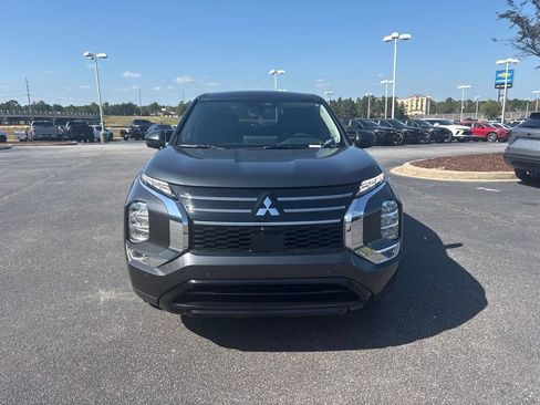 Used 2025 Mitsubishi Outlander SE FWD image 9