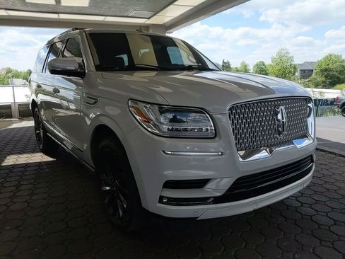 Used 2021 Lincoln Navigator Reserve AWD/4WD image 4