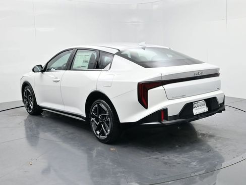 New 2026 Kia K4 GT-Line image 6