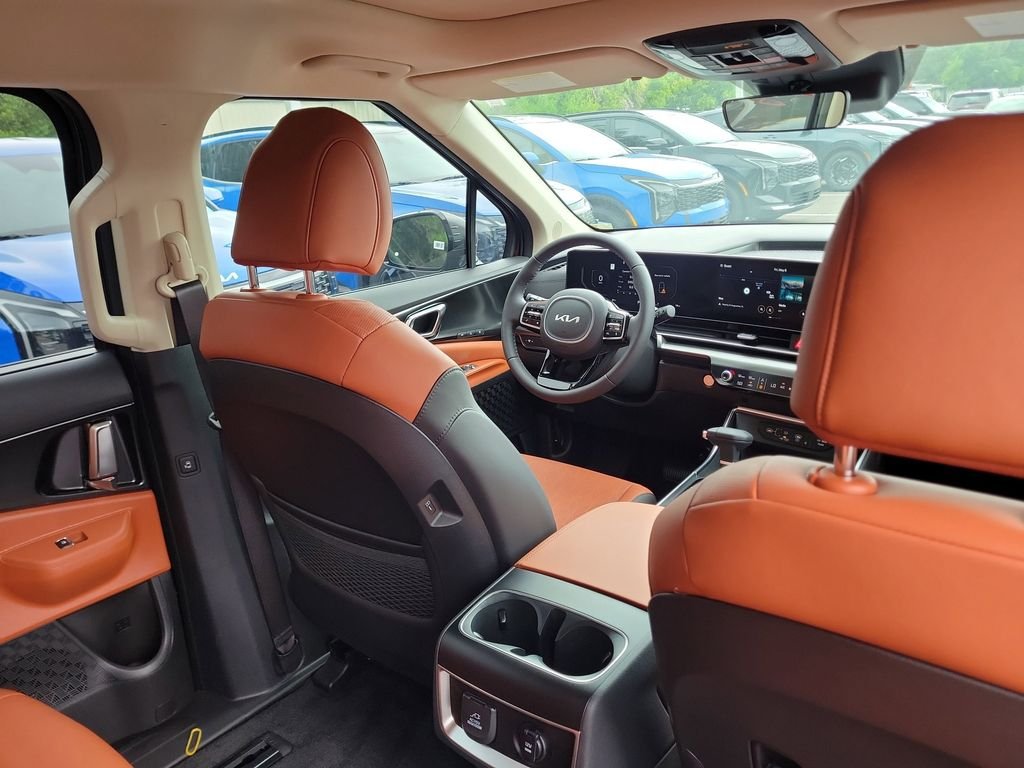 New 2026 Kia Carnival SX w/ SX Dark Edition Package FWD image 13