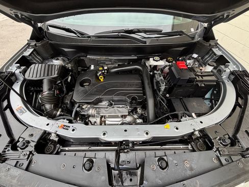 Used 2025 Chevrolet Equinox LT image 32