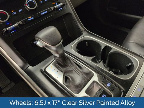 Used 2024 Kia Carnival LX image 32