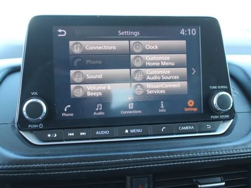 Used 2023 Nissan Rogue SV FWD image 22
