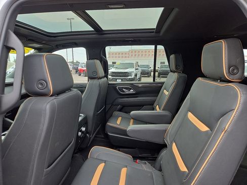 Used 2024 GMC Yukon AT4 AWD/4WD image 16
