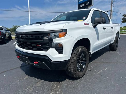 Used 2025 Chevrolet Silverado 1500 Custom Trail Boss AWD/4WD image 1