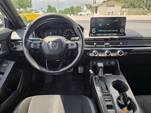 Used 2025 Honda Civic Sport image 2