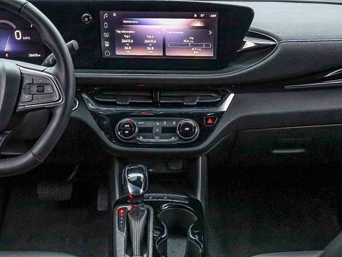 Used 2024 Buick Envista Sport Touring w/ Convenience I Package image 11