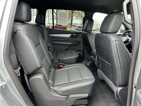 Certified 2025 Buick Enclave Preferred image 14