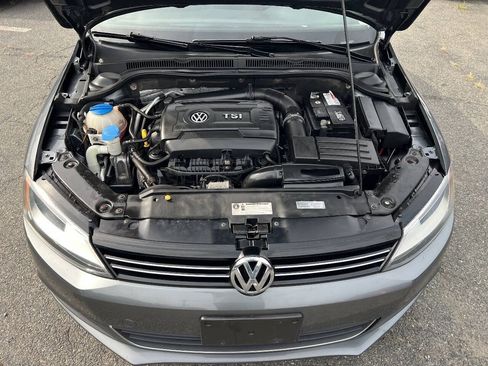Used 2014 Volkswagen Jetta SE FWD image 36