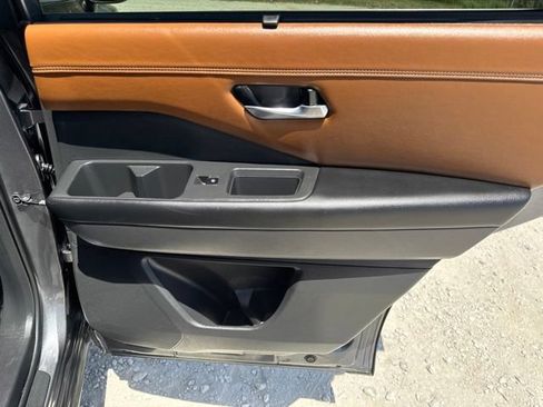 Used 2023 Nissan Pathfinder Platinum w/ Cargo Package FWD image 22
