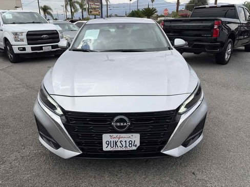 Used 2025 Nissan Altima 2.5 SV w/ SV Special Edition Package FWD image 5