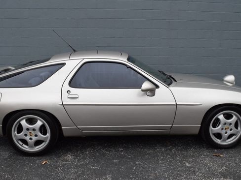 Used 1993 Porsche 928 GTS RWD image 23