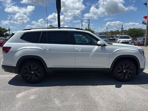 New 2026 Volkswagen Atlas SE FWD image 4