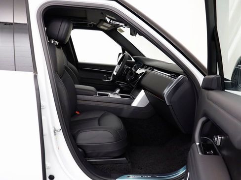 New 2025 Land Rover Range Rover Long Wheelbase SE image 17