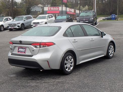 Used 2024 Toyota Corolla LE image 5
