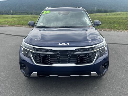 Used 2024 Kia Seltos EX AWD/4WD image 9