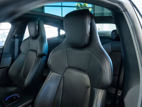 Used 2022 Porsche Taycan 4S image 38