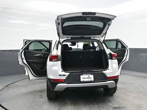 Used 2021 Chevrolet TrailBlazer LT w/ Convenience Package AWD/4WD image 43