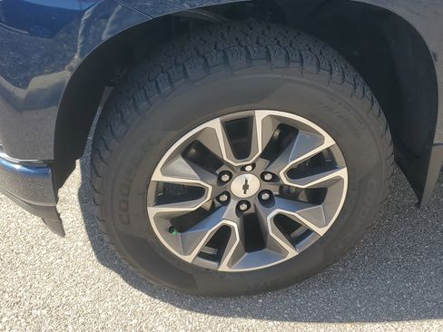 Used 2019 Chevrolet Silverado 1500 RST w/ All-Star Edition image 9