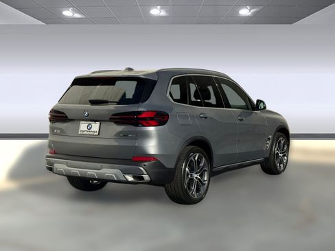 Used 2026 BMW X5 sDrive40i w/ Climate Comfort Package image 8