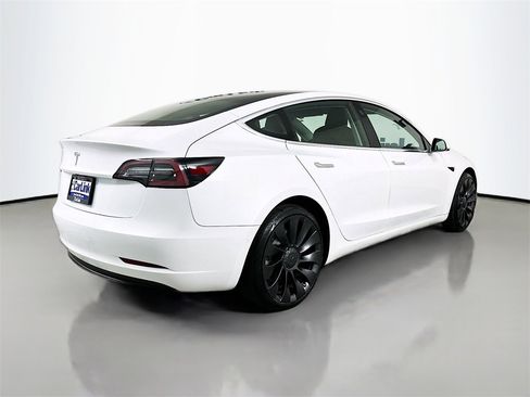 Used 2020 Tesla Model 3 Standard Range image 8
