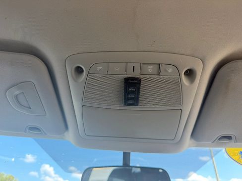 Used 2014 Nissan Rogue S FWD image 25