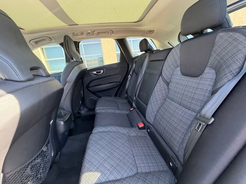 Used 2023 Volvo XC60 B5 Core w/ Climate Package image 17