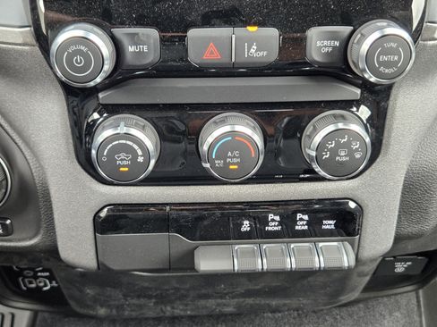 New 2026 RAM 1500 Warlock AWD/4WD image 16