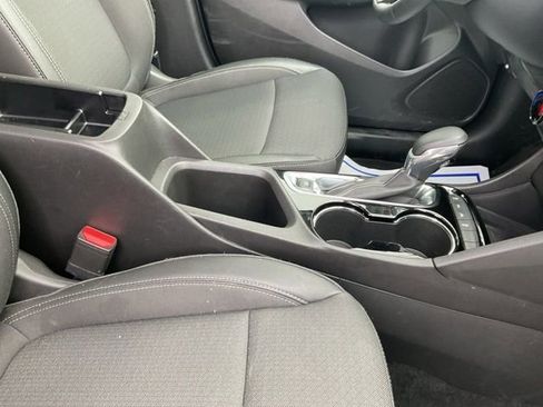 Used 2025 Buick Encore GX Preferred AWD/4WD image 14
