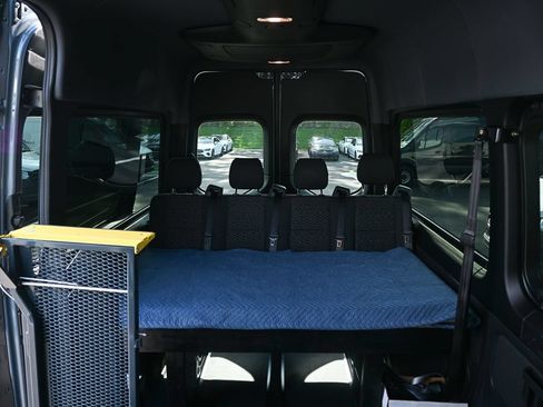 Used 2025 Mercedes-Benz Sprinter 2500 image 17