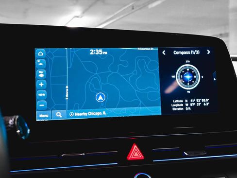 Used 2024 Hyundai Elantra Limited image 26