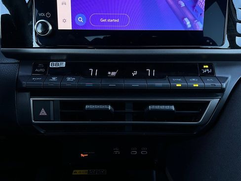 Used 2025 Toyota Camry LE image 26