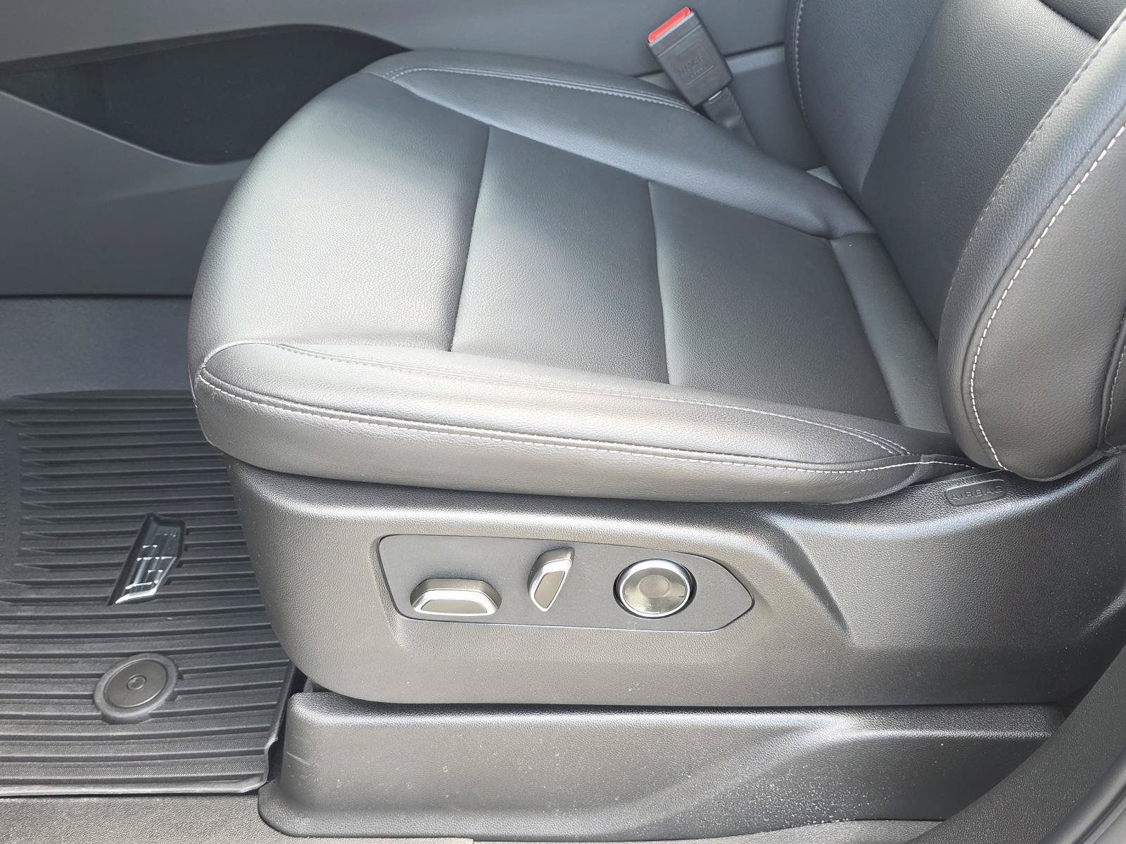 Used 2026 Cadillac Escalade 2WD w/ LPO, Floor Liner Package image 14