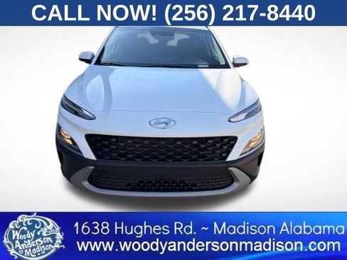Used 2023 Hyundai Kona SEL FWD image 3