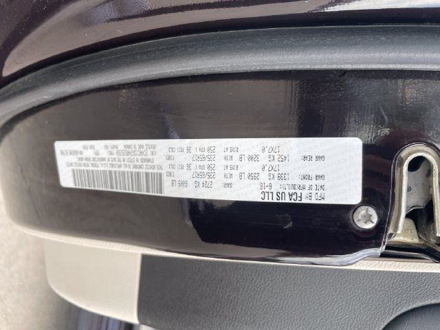 Used 2017 Chrysler Pacifica Touring w/ Tire & Wheel Group FWD image 26