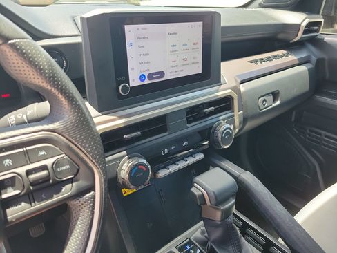 Used 2024 Toyota Tacoma SR5 w/ SR5 Upgrade Package RWD image 22