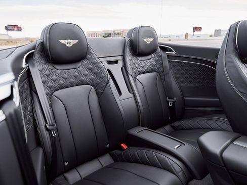 Used 2022 Bentley Continental GT image 36