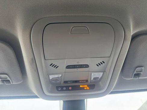 Certified 2022 GMC Acadia AT4 image 25