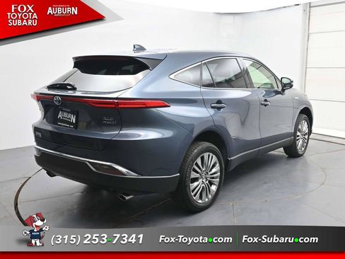 Used 2021 Toyota Venza XLE w/ Softex Package AWD/4WD image 16