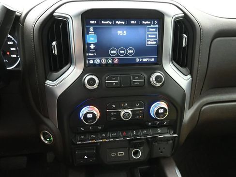 Used 2021 GMC Sierra 1500 SLT AWD/4WD image 6