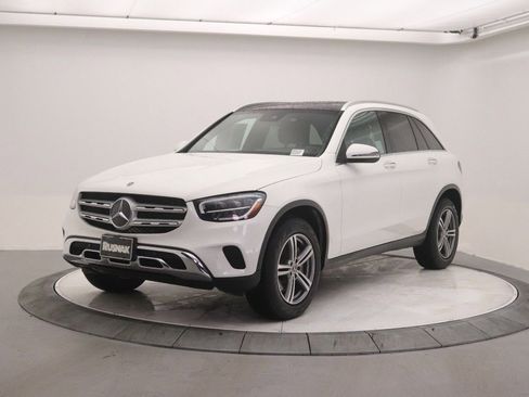 Certified 2022 Mercedes-Benz GLC 300 image 3