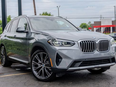 Used 2024 BMW X3 sDrive30i w/ Convenience Package w/ZPA RWD image 3