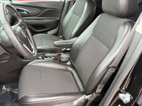 Used 2022 Buick Encore Preferred w/ Safety Package image 35