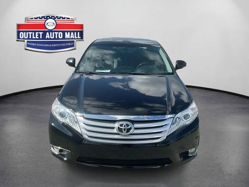 Used 2012 Toyota Avalon Limited image 8