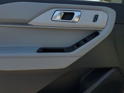 New 2026 Ford Explorer Active w/ Active Comfort Package image 12