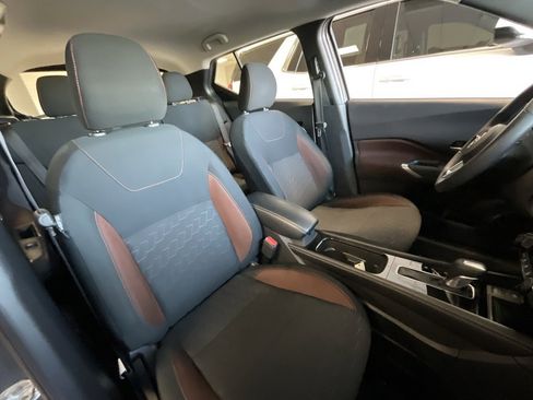 Used 2024 Nissan Kicks SR image 18