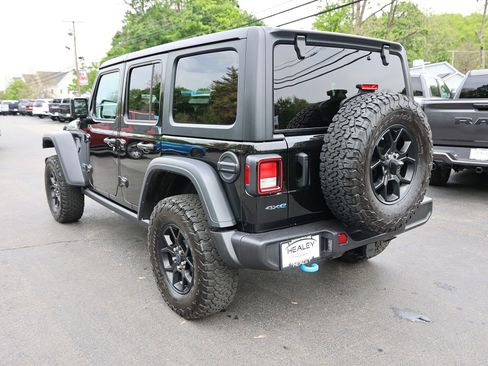 Used 2024 Jeep Wrangler Unlimited AWD/4WD image 5